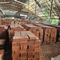 Trang trí căn hộ bằng gạch thẻ cổ